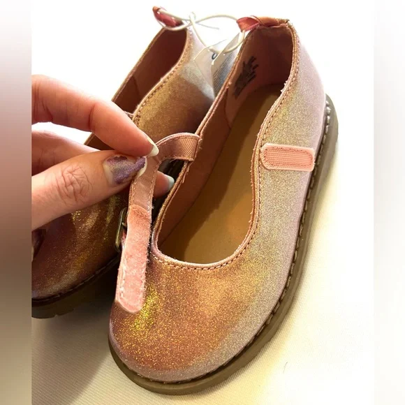 Old Navy Glittery Pink Kids Dress Shoes - Picture 4 of 4